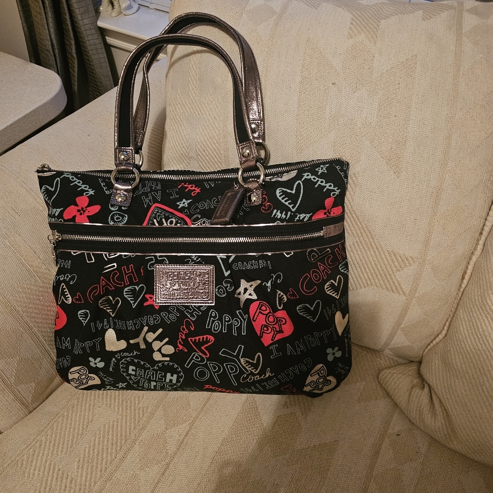Beautiful Coach 16502 Mettalic Graffiti Hearts Large Glam tote.